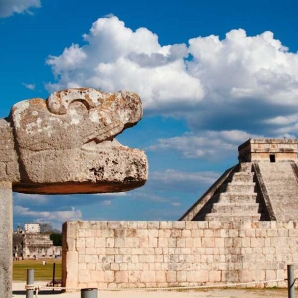 Chichén Itzá y Cenote Chichikán Plus (Nacionales con INE vigente)