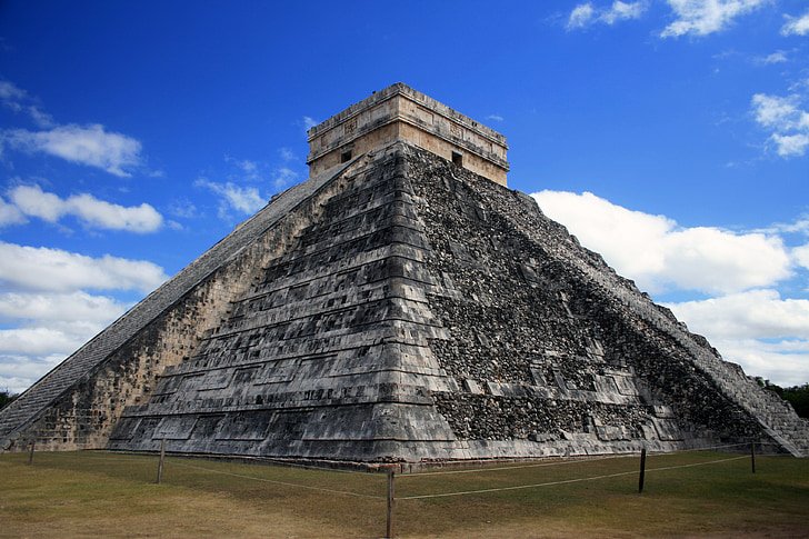 Chichén Itzá + Dos Cenotes (Domingo Nacional)